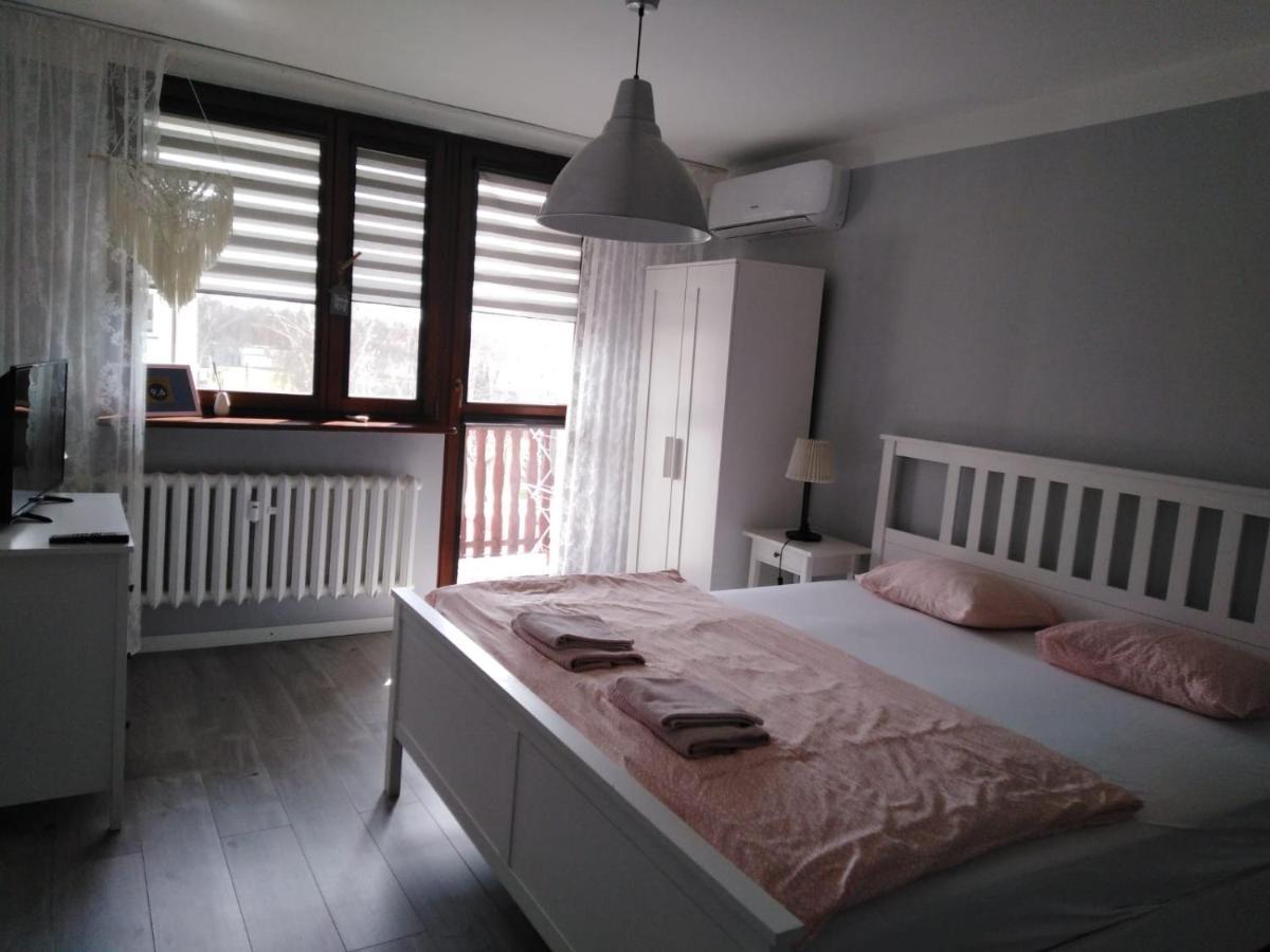 Apartment Oswiecim Klimatyzowany ภายนอก รูปภาพ