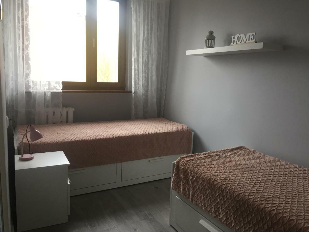 Apartment Oswiecim Klimatyzowany ภายนอก รูปภาพ