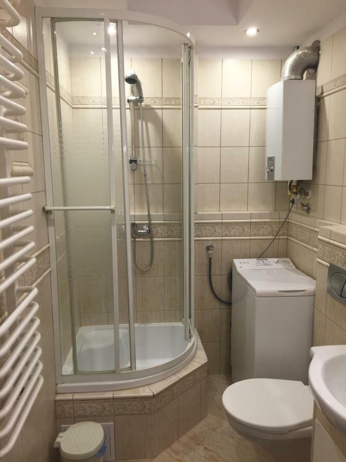 Apartment Oswiecim Klimatyzowany ภายนอก รูปภาพ